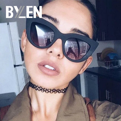 Cat Eye Style Sunglasses Women Brand Designer Sexy Ladies Gradient Lens Triangle Sun Glasses For Female UV400