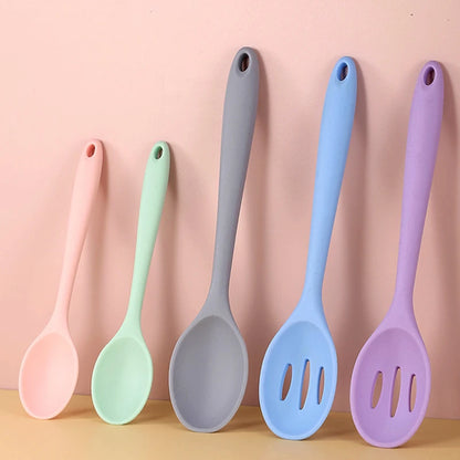 Long Handle Silicone Ladle Soup Spoon Colander Ramen Noodles Tablespoons Scoop Rice Salad Stirring Spoons Kitchen Teaspoons