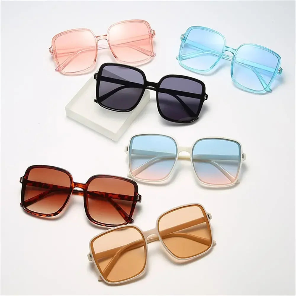 Square Sunglasses Woman Retro Vintage Gradient Sun Glasses Female Clear Lens Black White Oculos De Sol Glasses Women