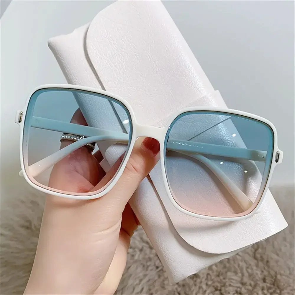 Square Sunglasses Woman Retro Vintage Gradient Sun Glasses Female Clear Lens Black White Oculos De Sol Glasses Women