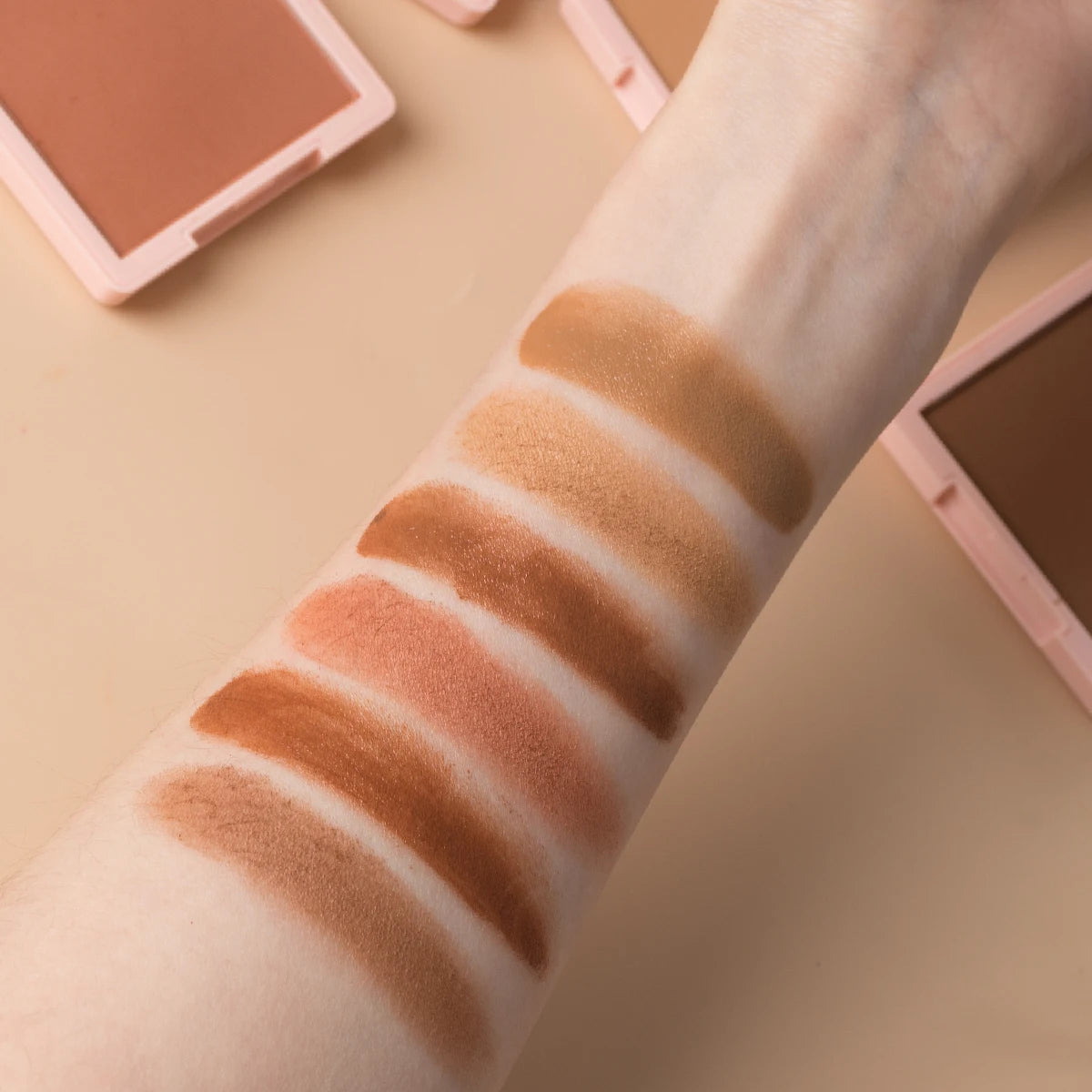 Multi-Use Contour Duo Matte & Dewy Finish Long-Wearing Coverage High Pigment Sun-Kissed Cream & Pressed Powder Bronzer Palette