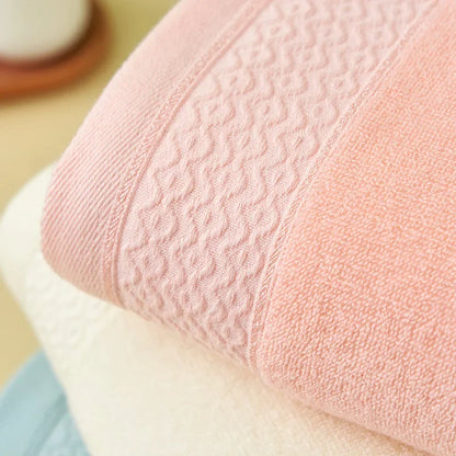 Hotel Bath Towels Extra Large 100% Cotton Quick Drying and Luxurious Perfect for Home and Beach