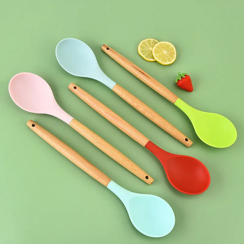 Round Silicone Wooden Handle Soup Spoon Korean Ramen Noodles Bouillon Cooking Long Ladle Japanese Kitchen Tablespoons Tableware