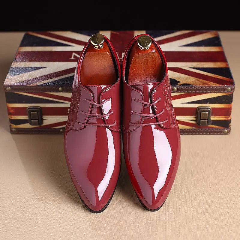 Men's Classic Retro Brogue Shoes Patent Leather Mens Lace-Up Dress Business Office Shoes Men Party Wedding Oxfords Sizes 38-48