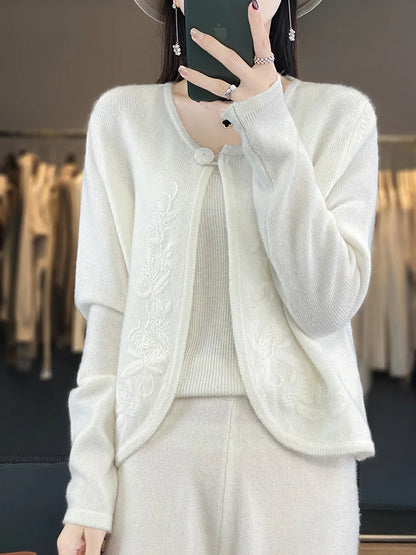 Cashmere Short Women Cardigans Autumn/Winter Lady Jackets Warm Soft Female Long Sleeve Jumpers Woolen Tops NJ01