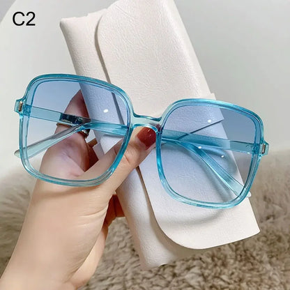 Square Sunglasses Woman Retro Vintage Gradient Sun Glasses Female Clear Lens Black White Oculos De Sol Glasses Women