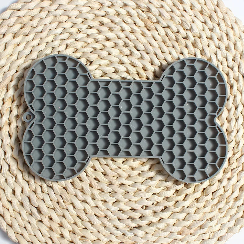 Bone Shape Silicone Licking Pad Pet Dog Peanut Butter Slow Food Bowl Eating for Cats Dogs Feeder Feeding Lickmat