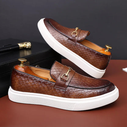 Men's Casual Shoes Embossed Leather Men Fashion Buckle Loafers Mens Slip-on Board Shoes Outdoor Flats