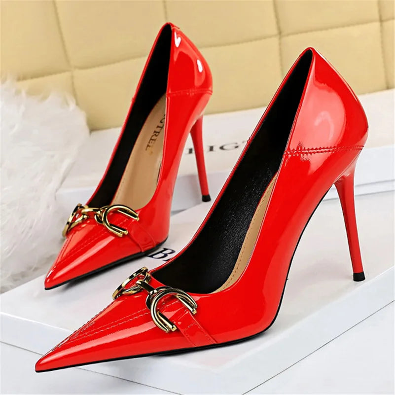 Women 7cm 10cm High Heels Wedding Bridal Replica Pumps Lady Scarpins Metal Chain Buckle Low Heels Stiletto Nude Green Prom Shoes