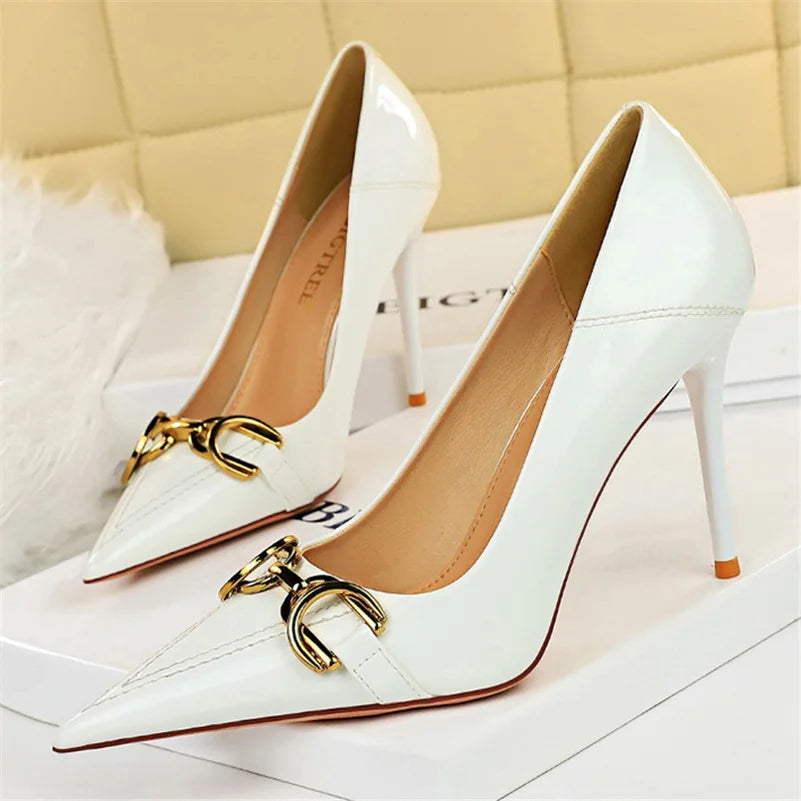 Women 7cm 10cm High Heels Wedding Bridal Replica Pumps Lady Scarpins Metal Chain Buckle Low Heels Stiletto Nude Green Prom Shoes